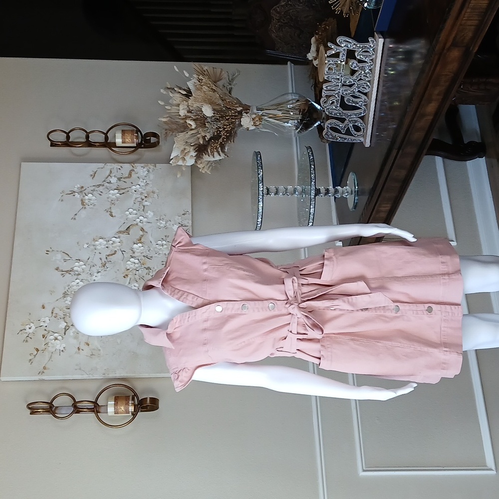 New Women's Cap Sleeves Button-Front Denim Belted Mini Dress In Blush. Size L